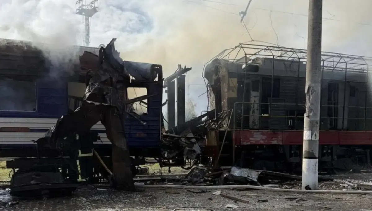 Свято з вогником: ЗСУ рознесли російські заводи у “день росії”, поки ворог штурмував Україну сотнею дронів Свято з вогником: ЗСУ рознесли російські заводи у “день росії”, поки ворог штурмував Україну сотнею дронів